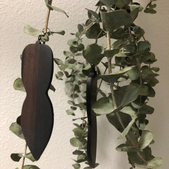 HANDMADE Wooden Earring - Picture 10 of 10